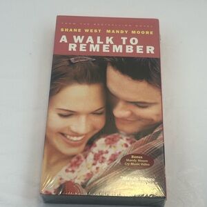 A Walk to Remember (VHS, 2002 STILL SEALED) Mandy Moore, Shane West